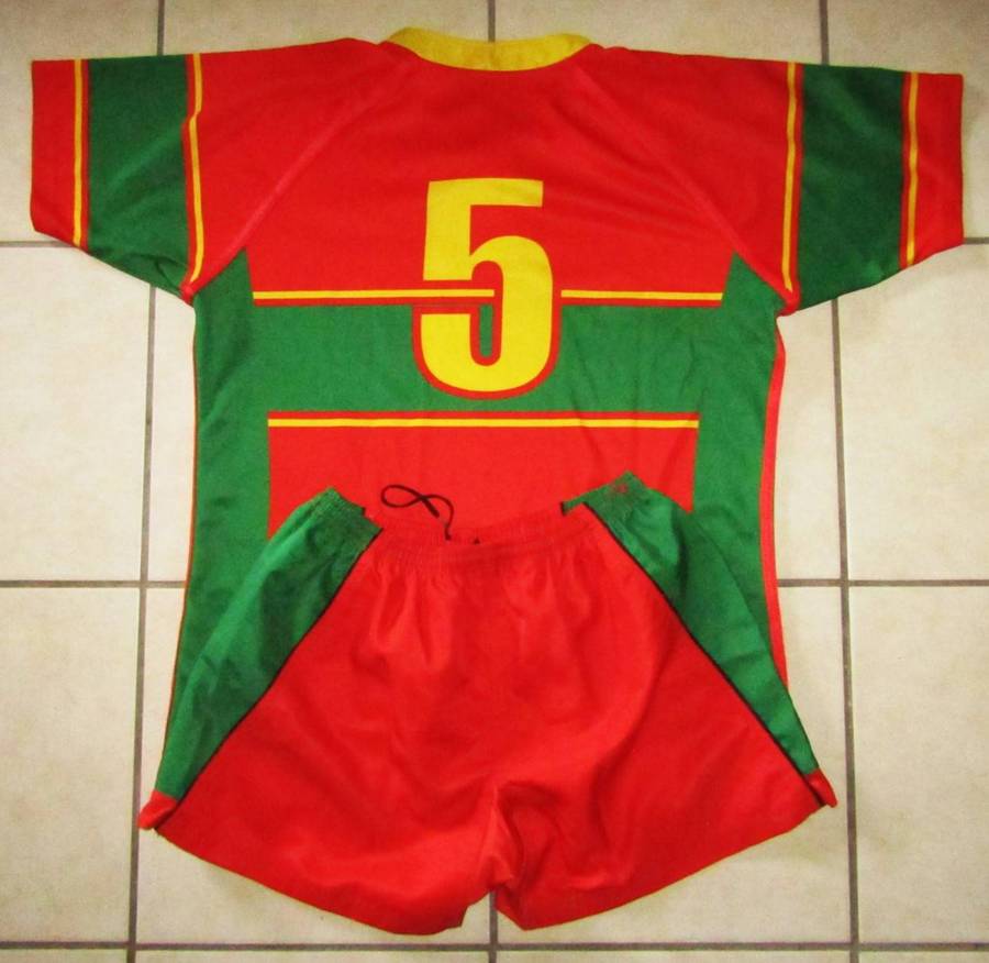 2013 Yangon Dragons Players Rugby Jersey and Shorts