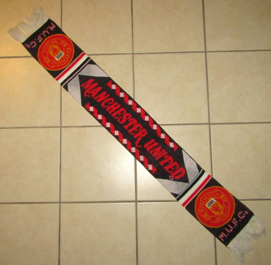 Old Manchester United Football Banner Scarf