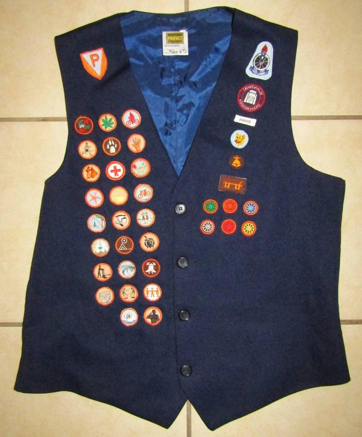 Old Transvaalse Voortrekkers Waistcoat with 39 Badges
