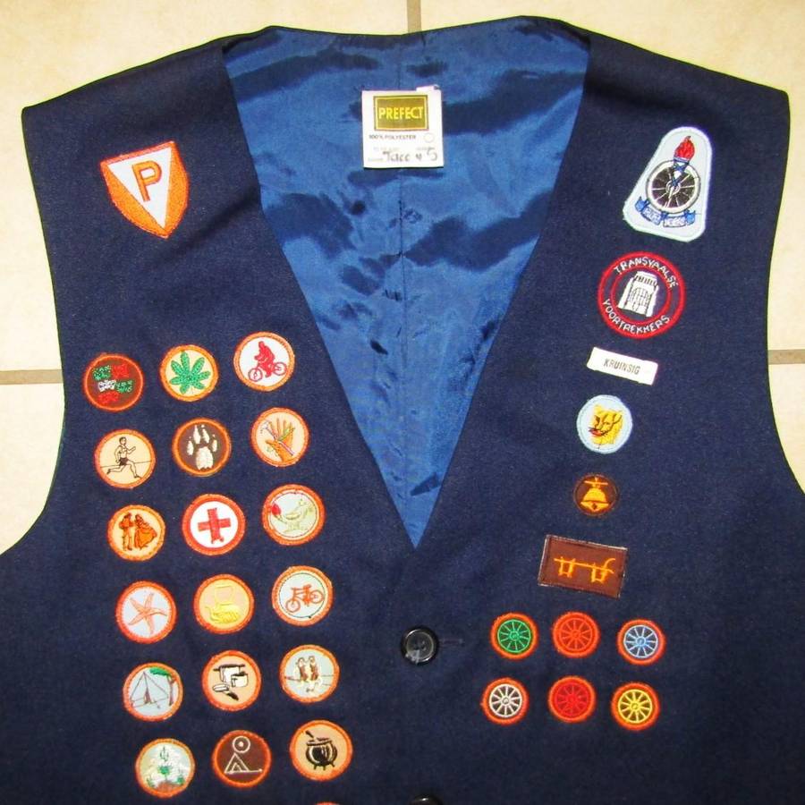 Old Transvaalse Voortrekkers Waistcoat with 39 Badges