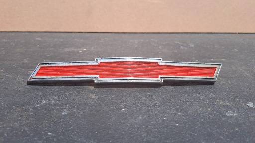 CHEVY BOWTIE ORIGINAL GRILLE / EMBLEM BADGE 1970 more or less
