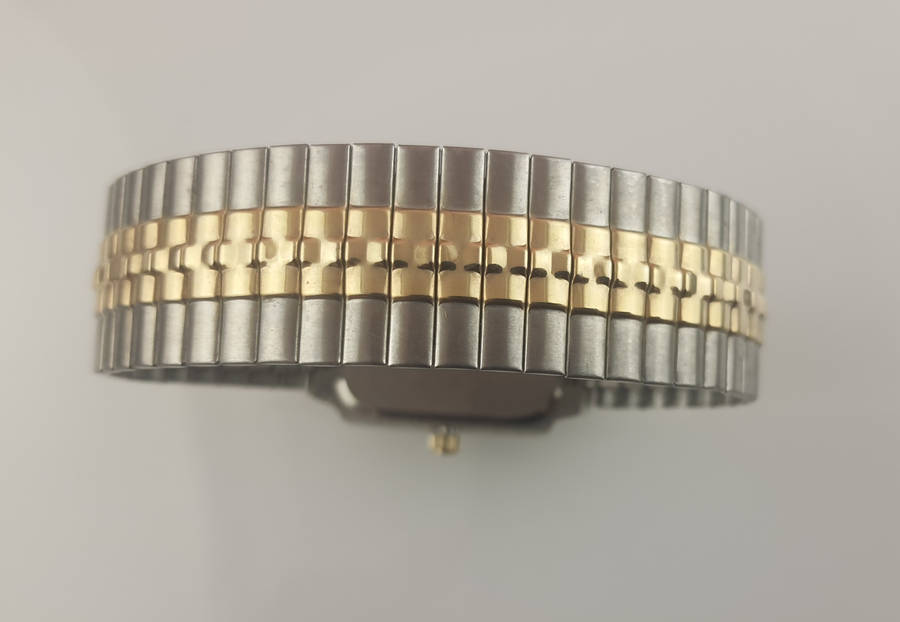 SHARP DIAMOND QUARTZ WATCH