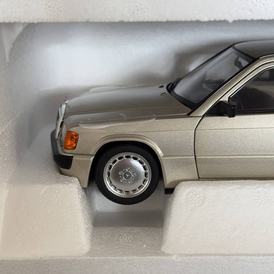1:18 Scale Mercedes Benz 190 E 2.3-16 by Norev