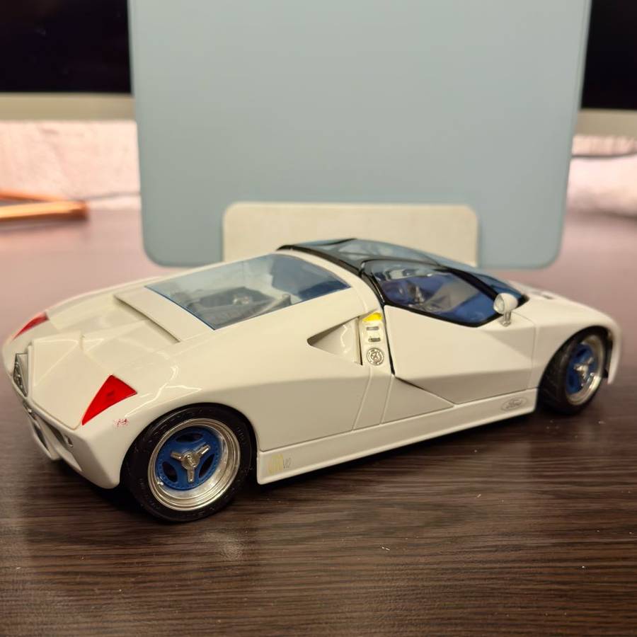 *No Reserve 1:18 Ford GT90 Concept Scale Model car