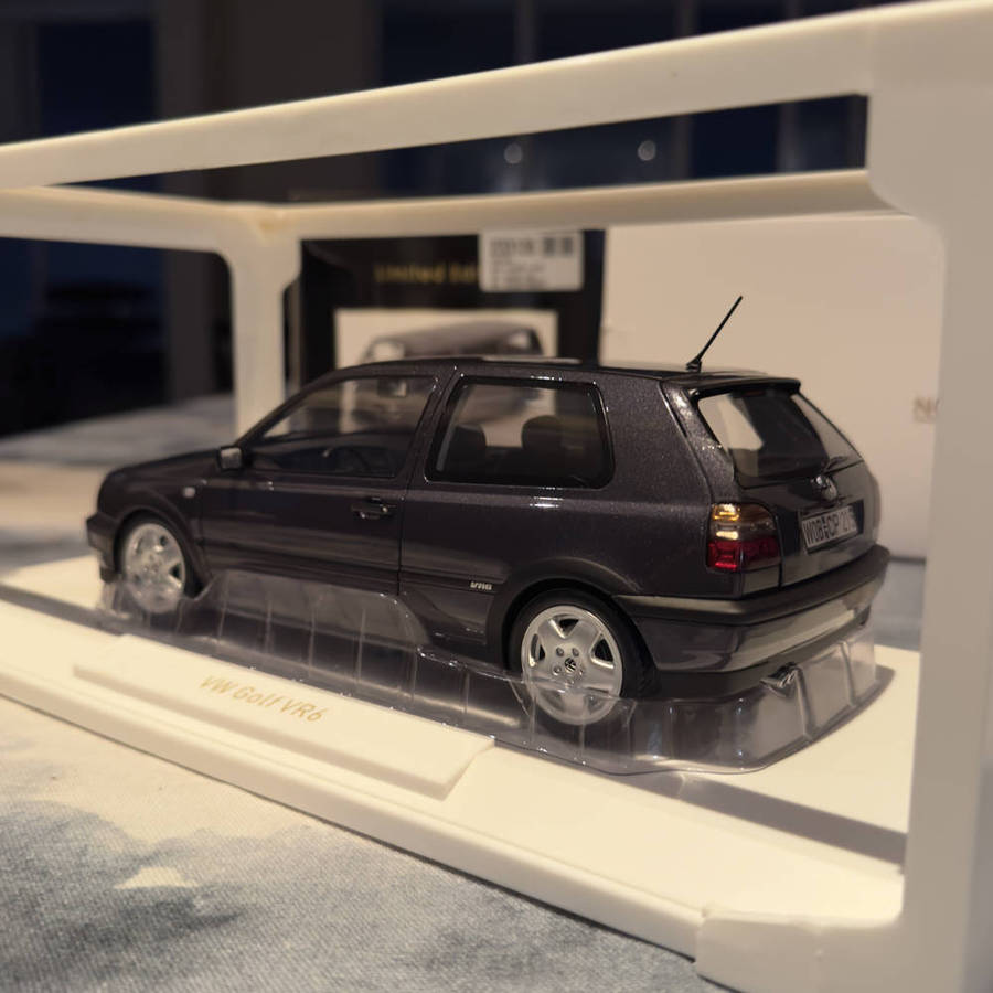 1/18 Volkswagen Golf 3 VR6 by Norev