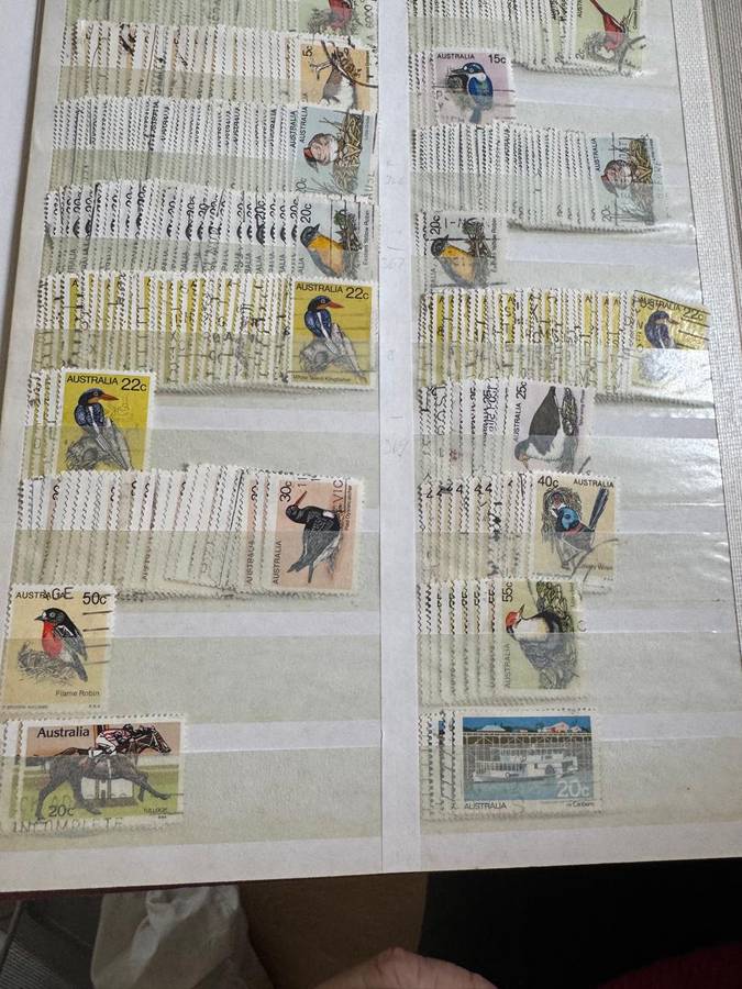AUSTRALIAN STAMP ALBUM