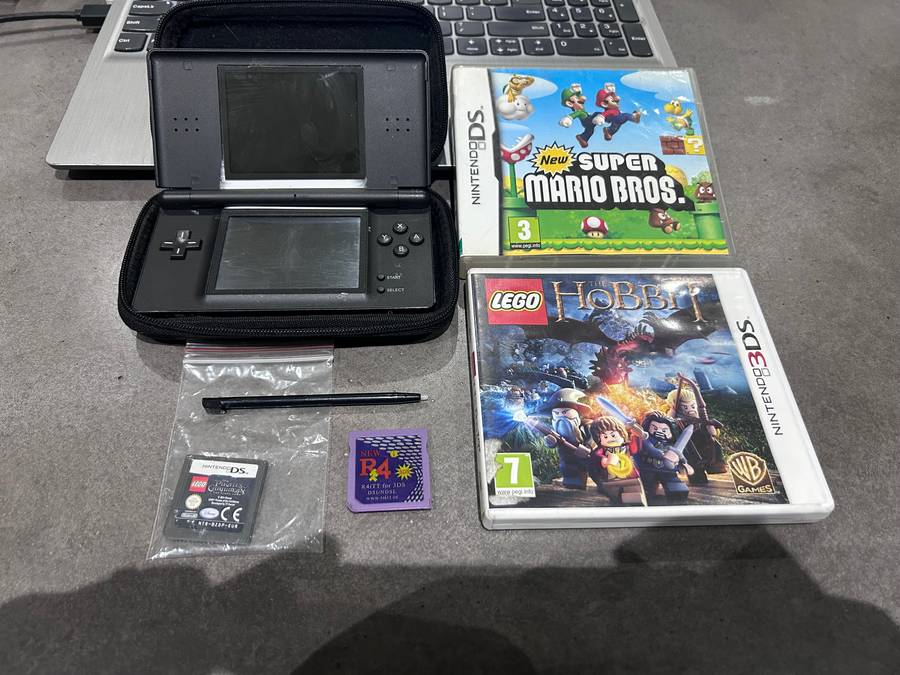 Nintendo DS - Bundle