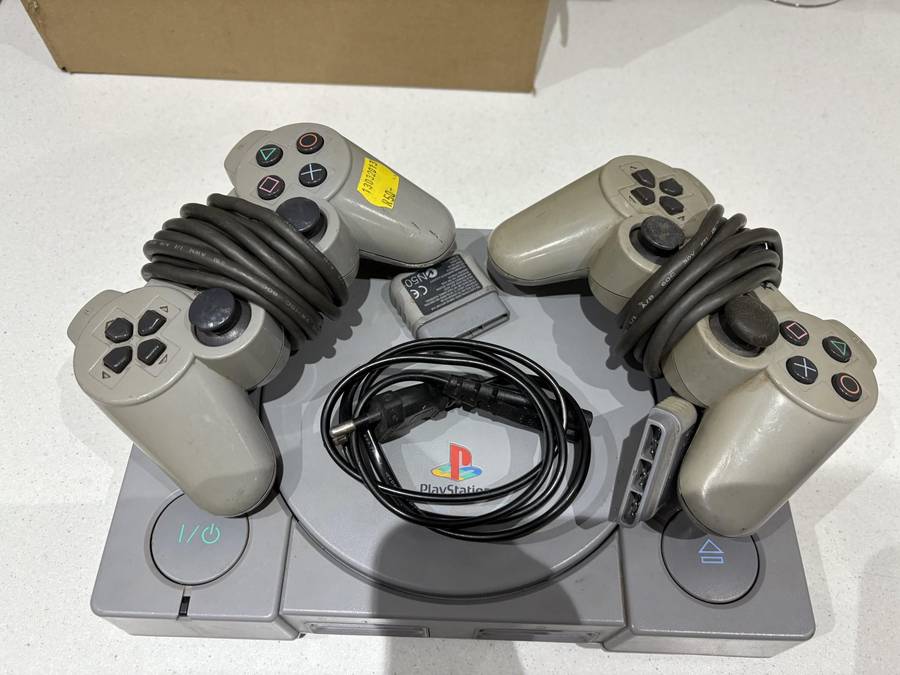 PS1 Console, 2 Controllers & Power Supply