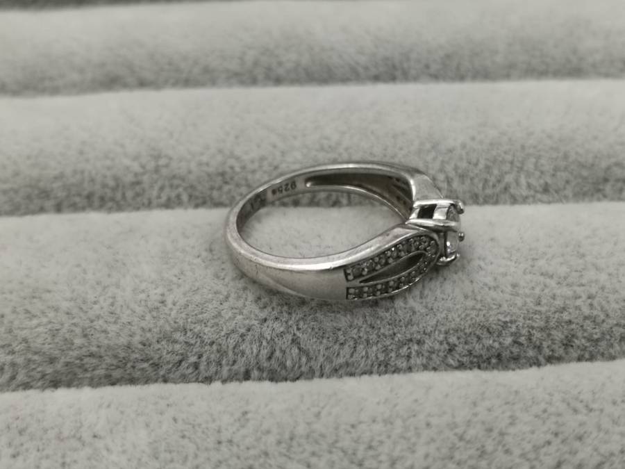 925Silver: Stunning Ring - Multiple CZ - Size N