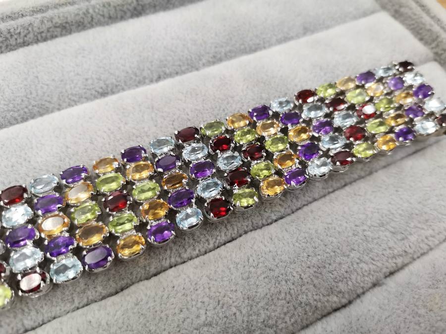 Sterling Silver: Bracelet Decorated with Multiple Semi-Precious Stones - Size 18.5cm/2.5cm