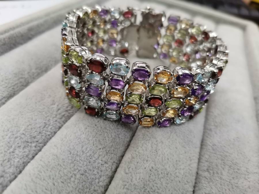 Sterling Silver: Bracelet Decorated with Multiple Semi-Precious Stones - Size 18.5cm/2.5cm