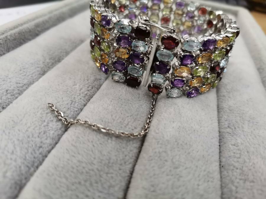 Sterling Silver: Bracelet Decorated with Multiple Semi-Precious Stones - Size 18.5cm/2.5cm