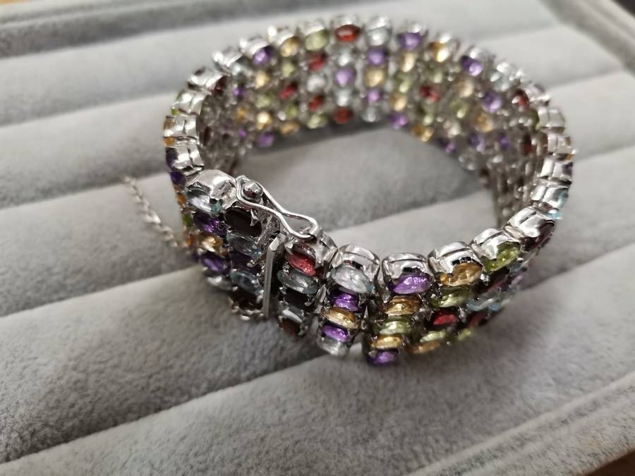 Sterling Silver: Bracelet Decorated with Multiple Semi-Precious Stones - Size 18.5cm/2.5cm