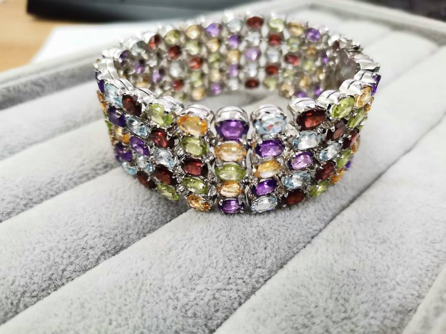 Sterling Silver: Bracelet Decorated with Multiple Semi-Precious Stones - Size 18.5cm/2.5cm