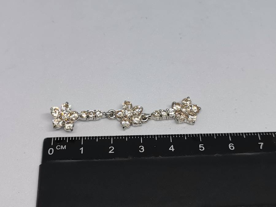 Silver Dangling Flower Pendant