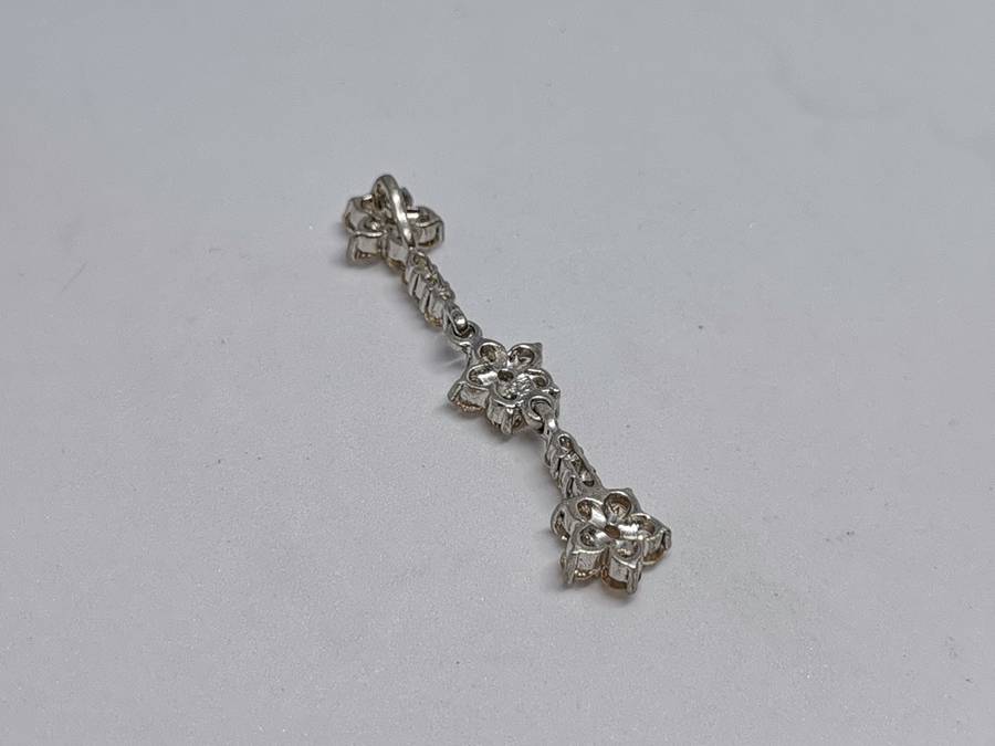 Silver Dangling Flower Pendant