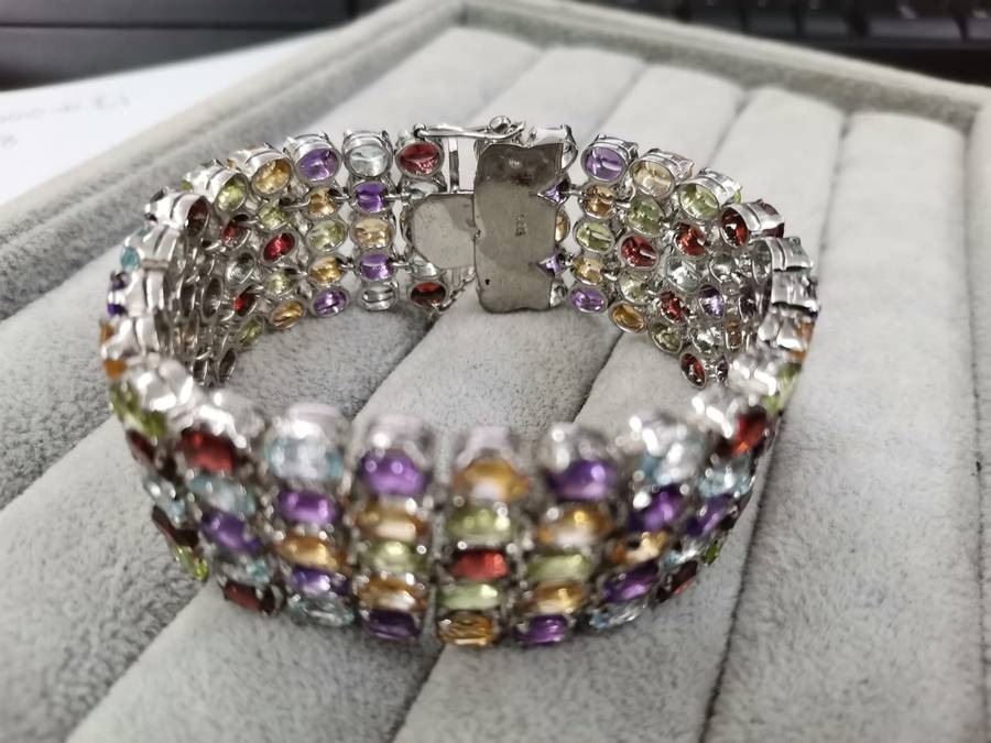 Sterling Silver: Bracelet Decorated with Multiple Semi-Precious Stones - Size 18.5cm/2.5cm