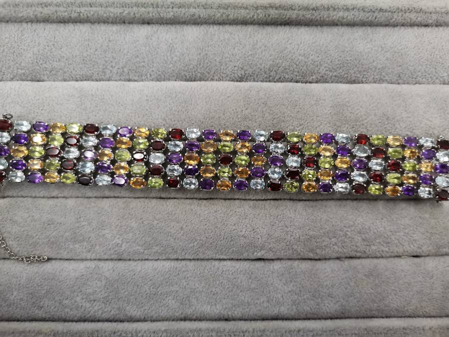 Sterling Silver: Bracelet Decorated with Multiple Semi-Precious Stones - Size 18.5cm/2.5cm