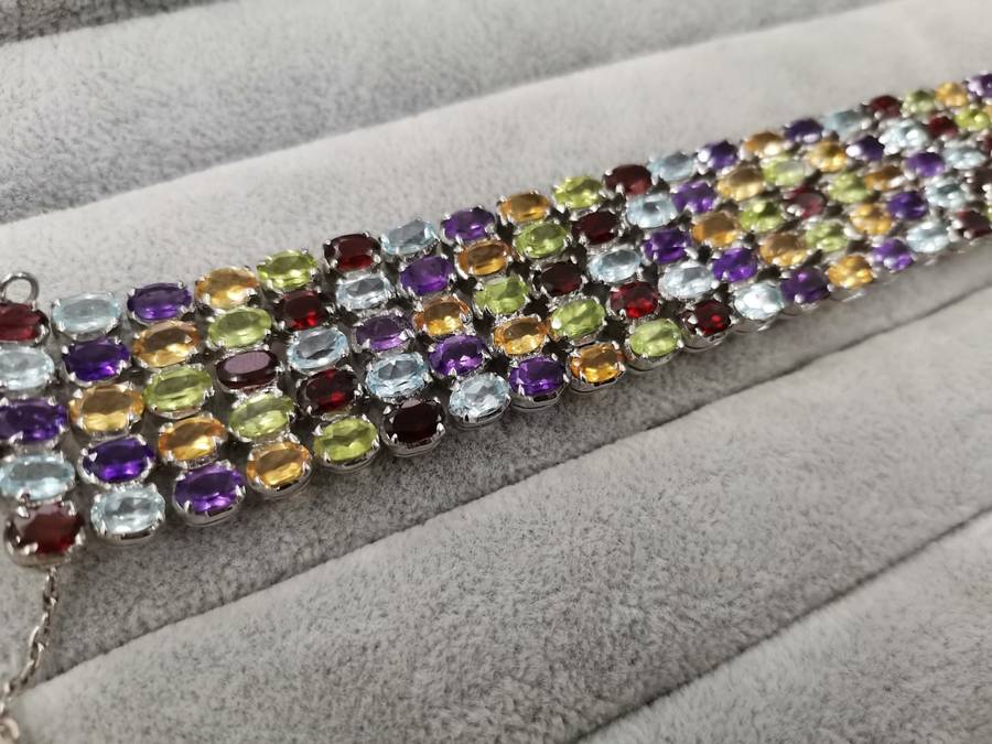 Sterling Silver: Bracelet Decorated with Multiple Semi-Precious Stones - Size 18.5cm/2.5cm
