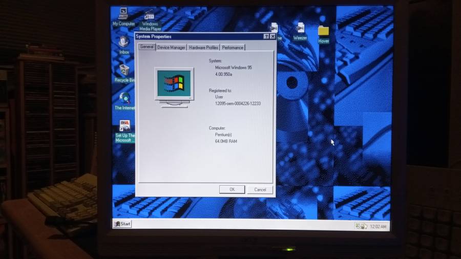 Intel Pentium 120MHz computer