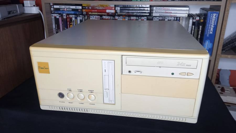 Intel Pentium 120MHz computer