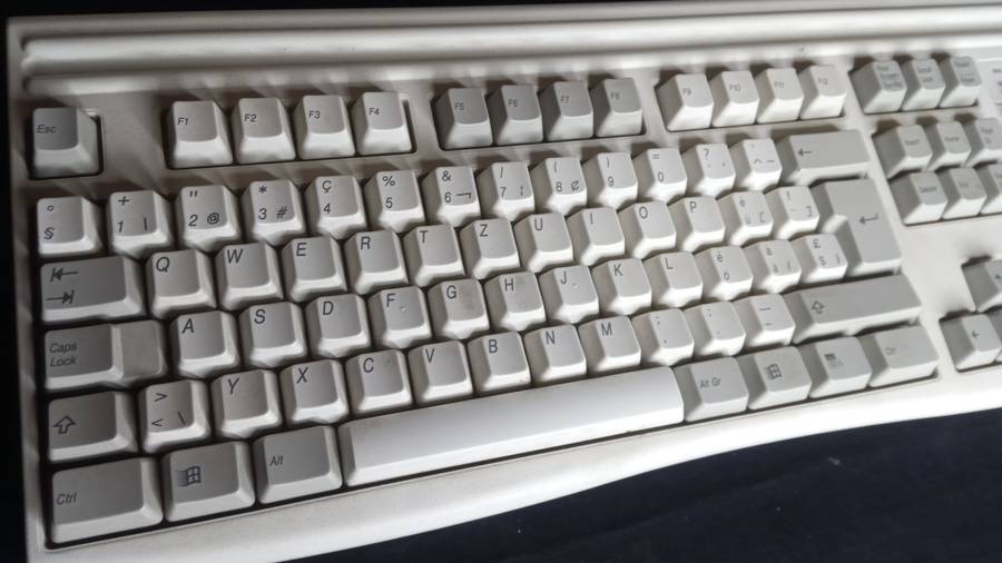 Mitsumi DIN-5 keyboard