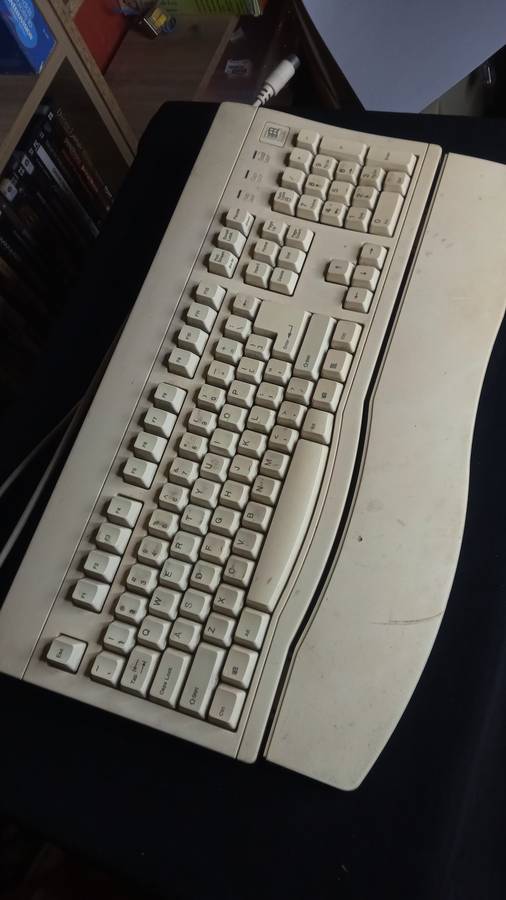 Rectron DIN-5 keyboard