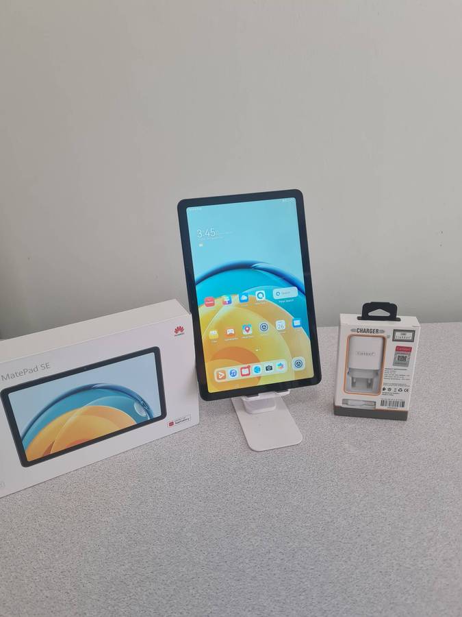Huawei MatePad SE 10.4" 64GB  Boxed with New Charger & Screen Protector
