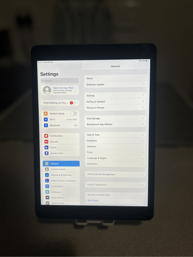 Apple IPad 9th Gen 64 GB