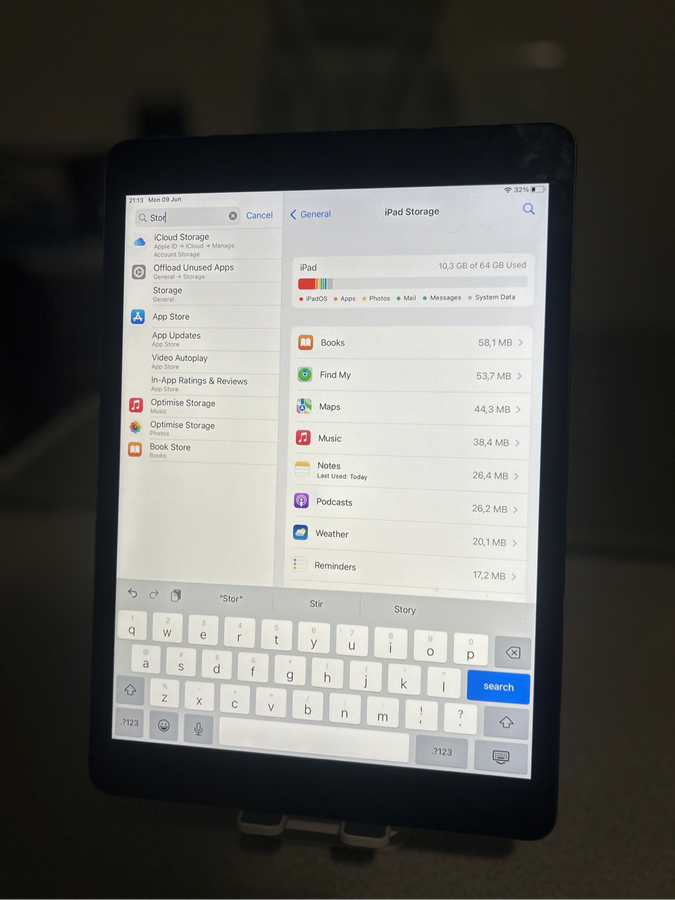 Apple IPad 9th Gen 64 GB