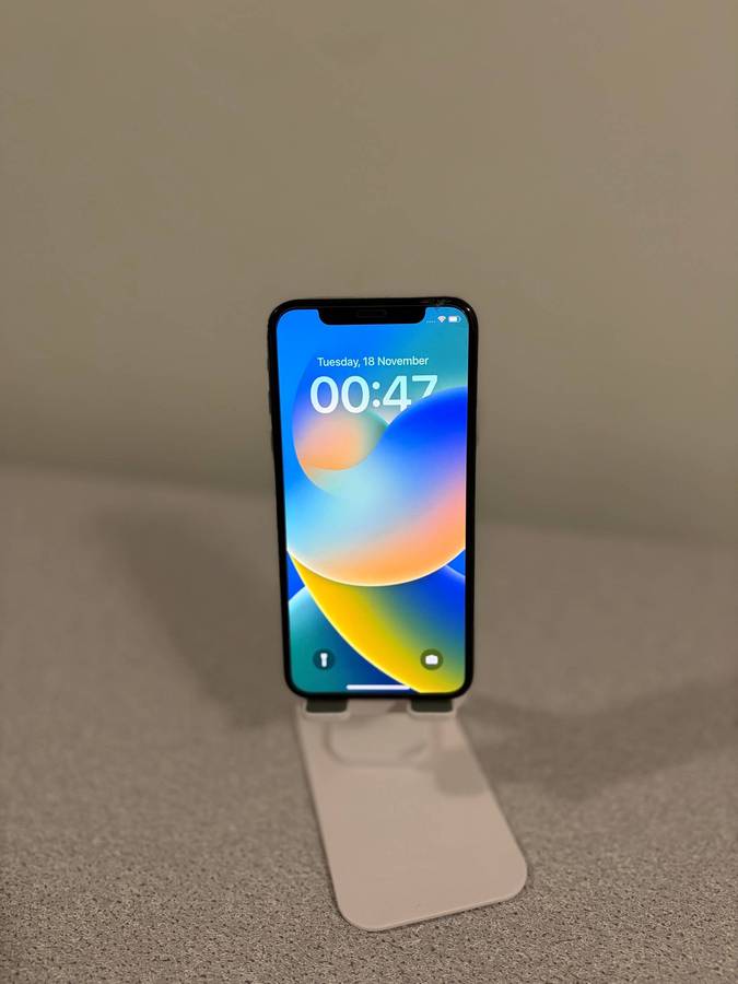 Apple iPhone X  White  100% Battery Health - 256 GB