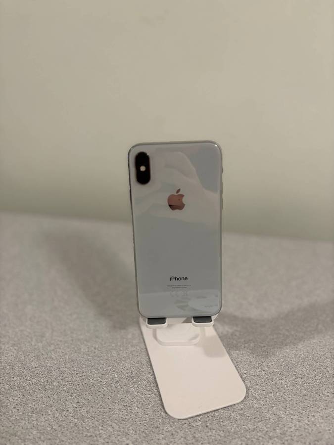 Apple iPhone X  White  100% Battery Health - 256 GB