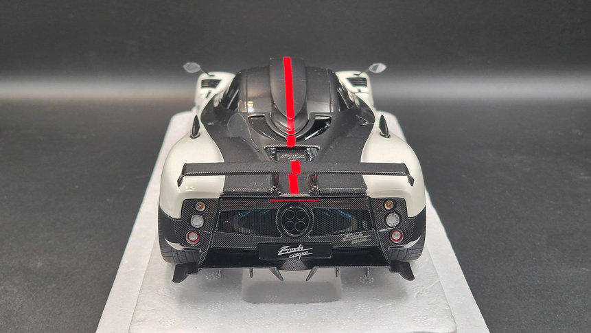 Pagani Zonda Cinque Coupe - 2009 - Bianco Benny- By Almost Real