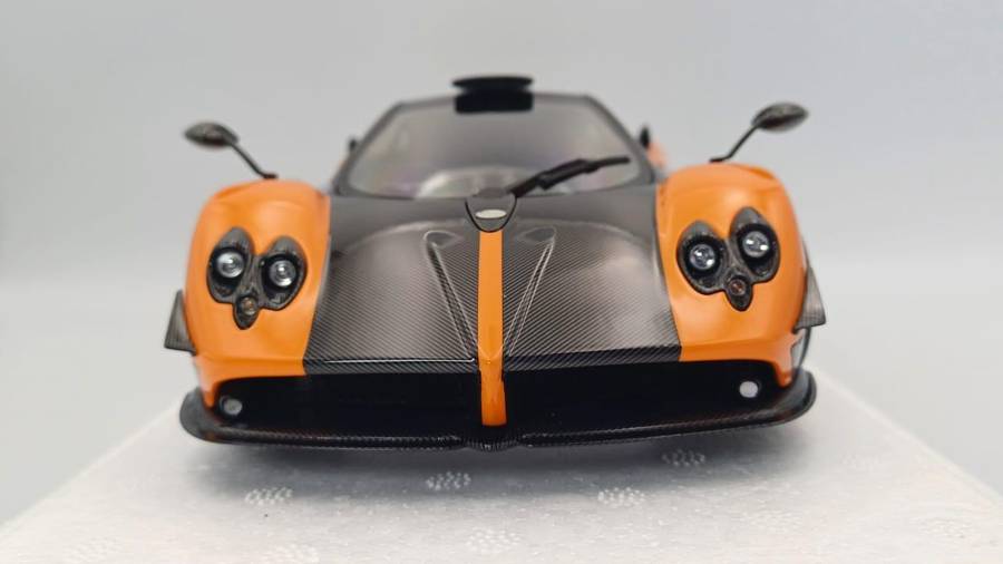 Pagani Zonda Cinque Coupe - 2009 - Arancio St. Tropez
