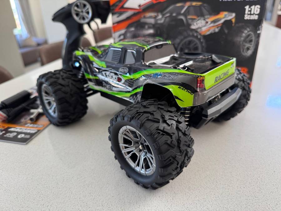 Hoshi N416 1/16 4WD Brushed RC Monster Truck Off-Road 2.4GHz