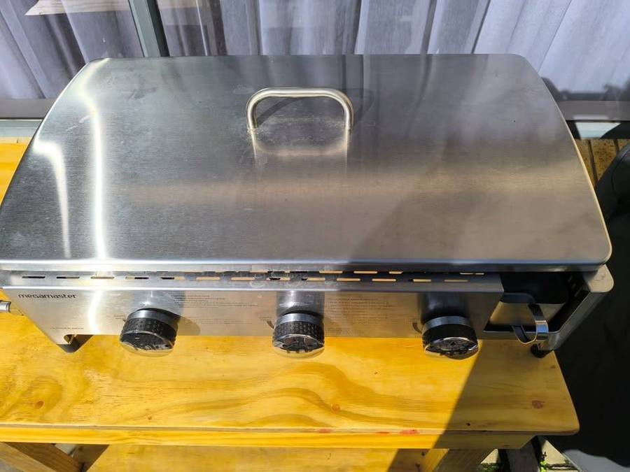 Megamaster 3 Burner Ceremic Flat Top Grill