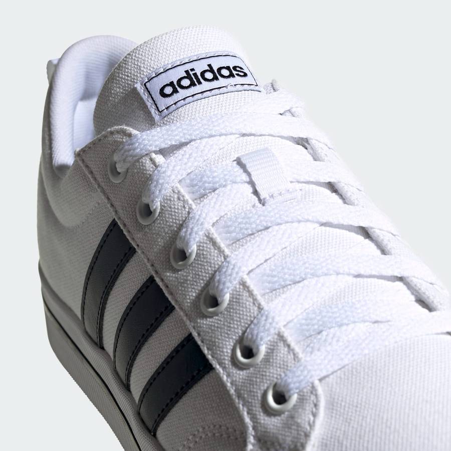 adidas Men`s BRAVADA Cloud White / Core Black FV8086 Size UK 11 (SA 11)