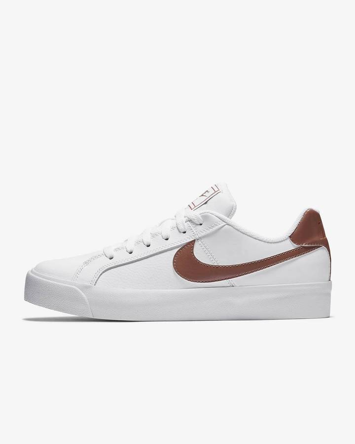 Nike Women's  Court Royale AC AO2810 101