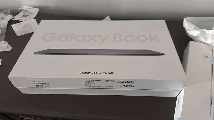Samsung Galaxy Book Pro 5 360 Intel U7H 16Gb Touch Screen includes S Pen