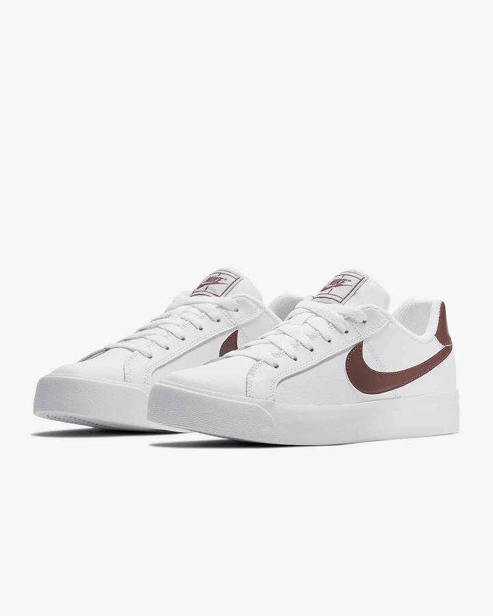 Nike Women's  Court Royale AC AO2810 101