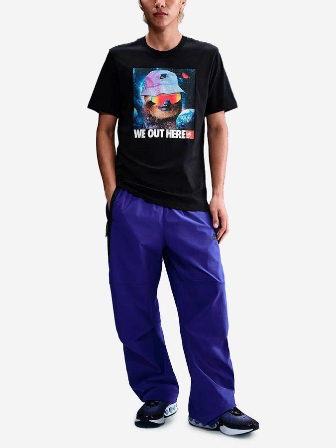 Nike Men's Astro Sloth Graphic Tee Black HJ0752 010