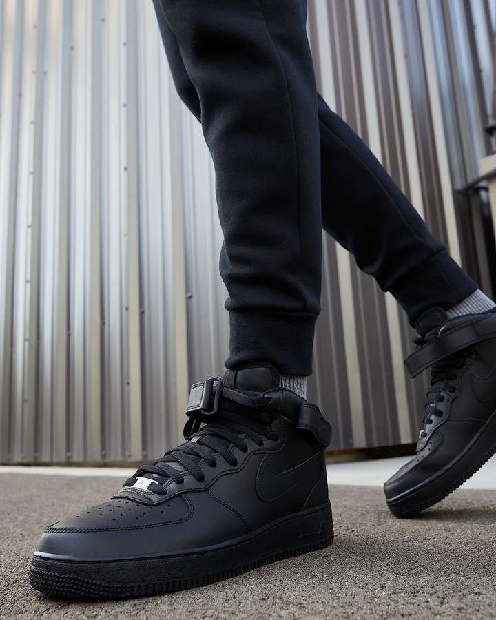 Nike Men's Air Force 1 Mid '07 CW2289 001