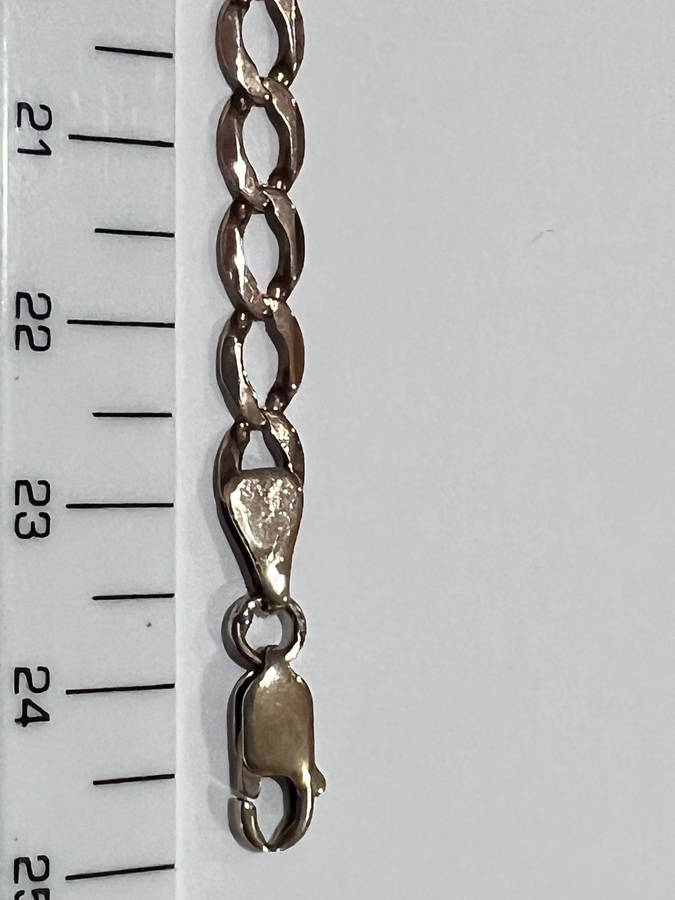 9 CT Gold Chain - 4g - 25 cm