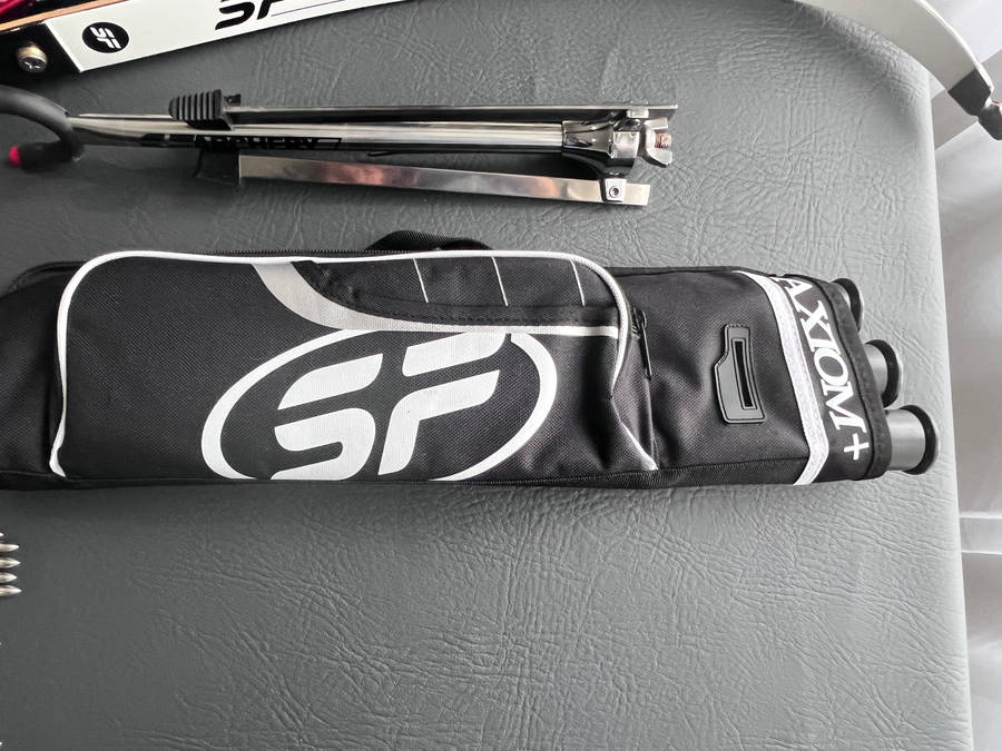 PROFESSIONAL RECURVE BOW LOT FOR BEGINNER - ADULT - RIGHT HAND