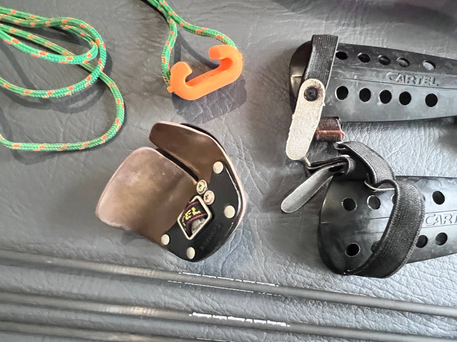 PROFESSIONAL RECURVE BOW LOT FOR BEGINNER - ADULT - RIGHT HAND