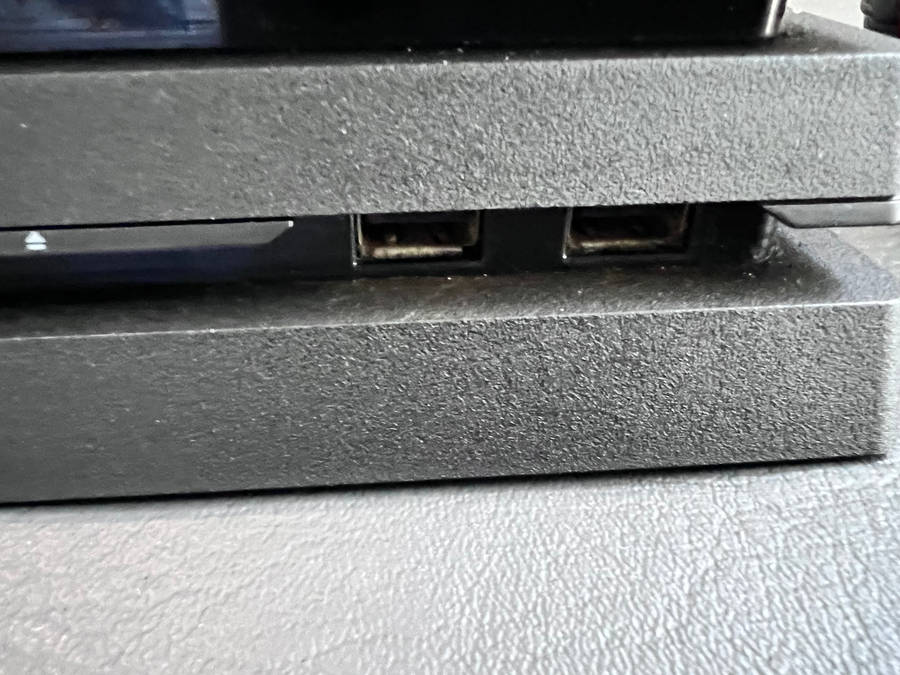 SONY PLAYSTATION 4 PRO - 1TB - 4K Gaming - MODEL CUH-7016B - PLEASE READ