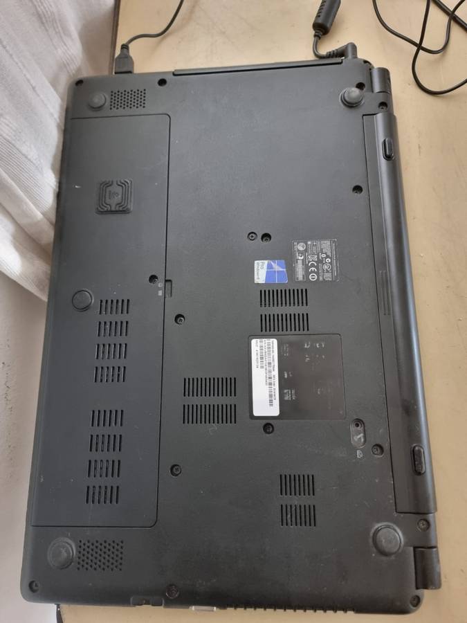 Superfast bargain Acer travelmate i5 ssd hhd 8gb ram 64bit Windows 10