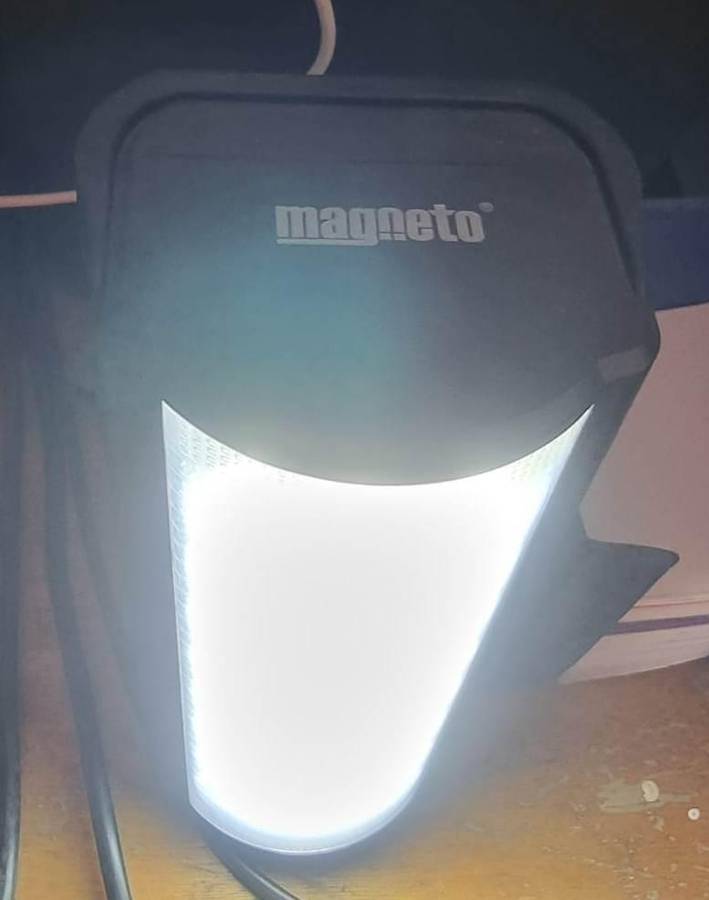 rechargeable led and solar light combo