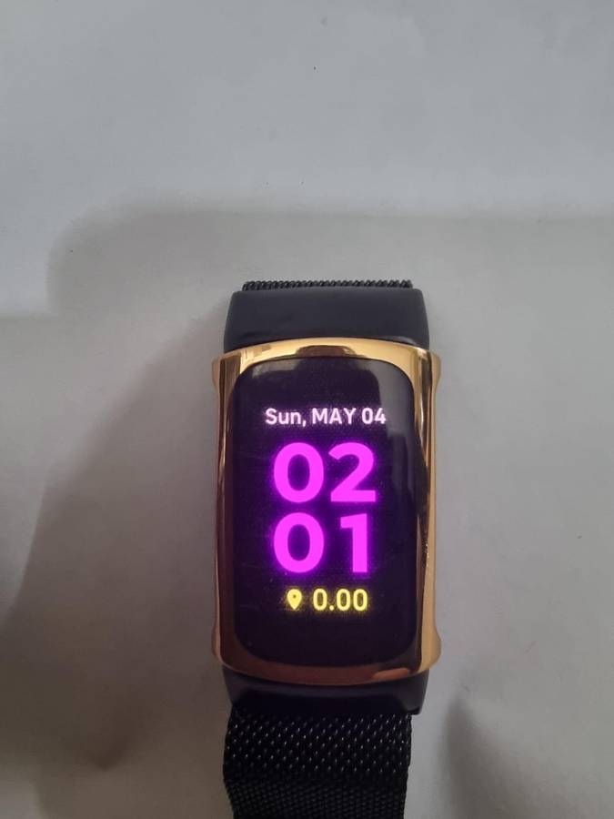 bargain bin mixed  fitbit lot