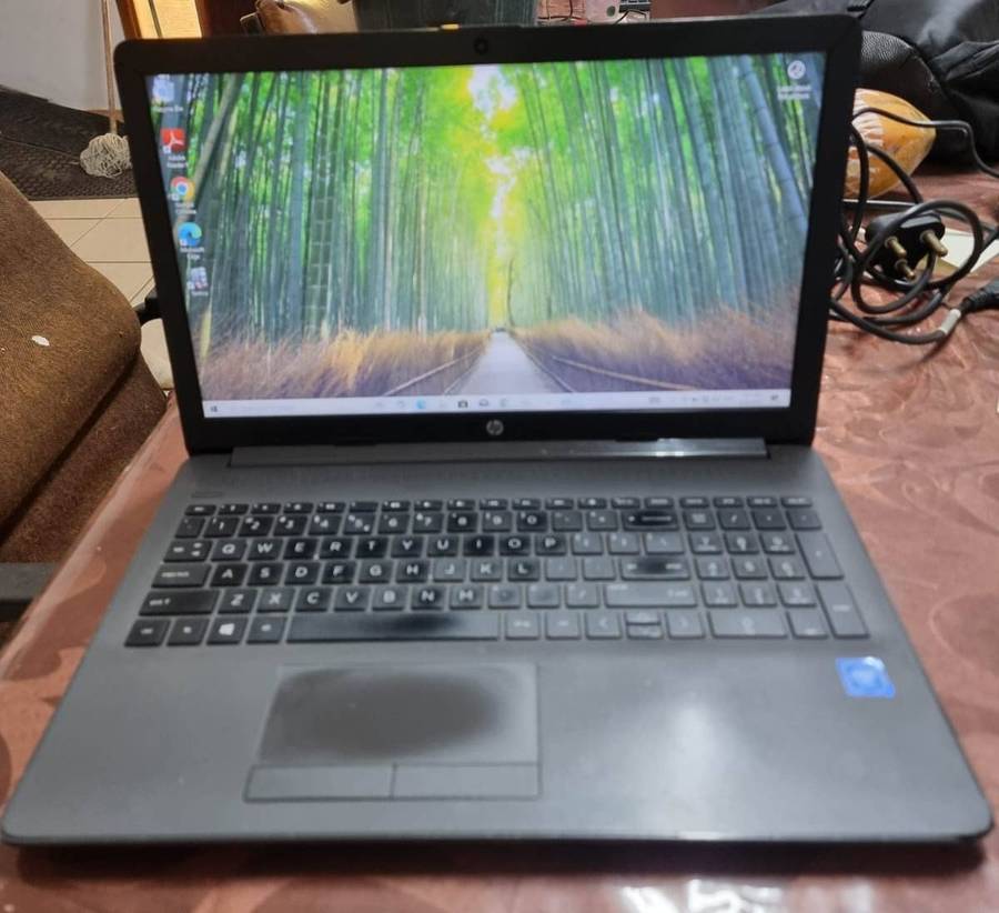 Super  bargain HP Intel Celeron N4000  500GB  hhd 8gb ram 64bit Windows 10